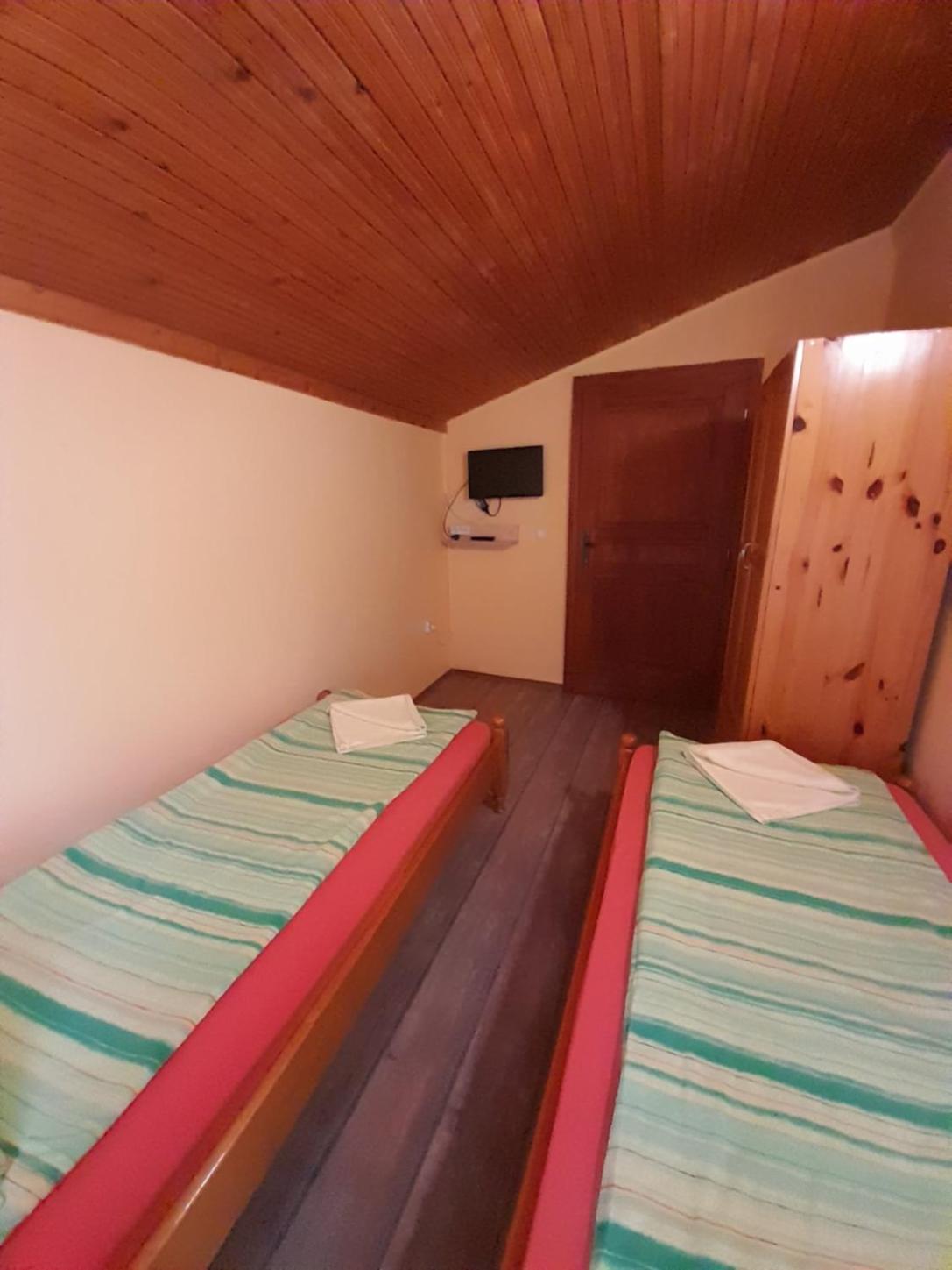 Guest House Lorian Madzhare Exterior foto